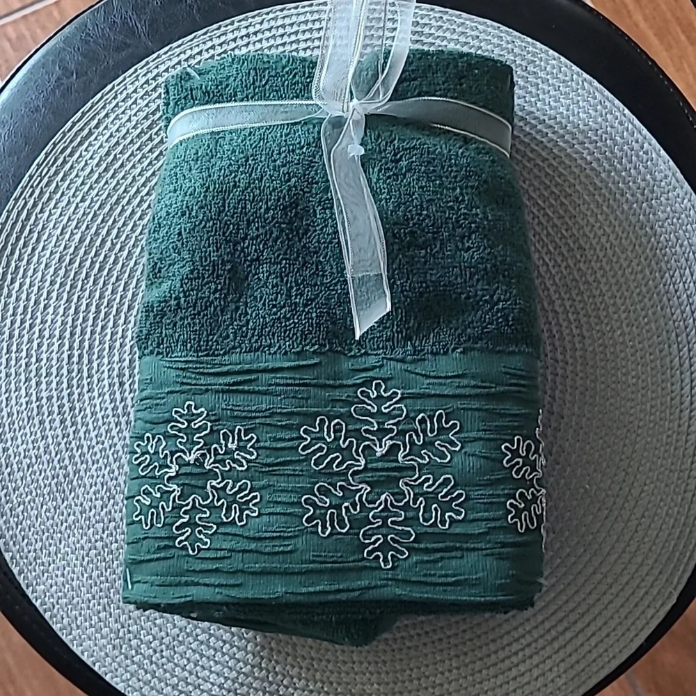Green Bath Towel